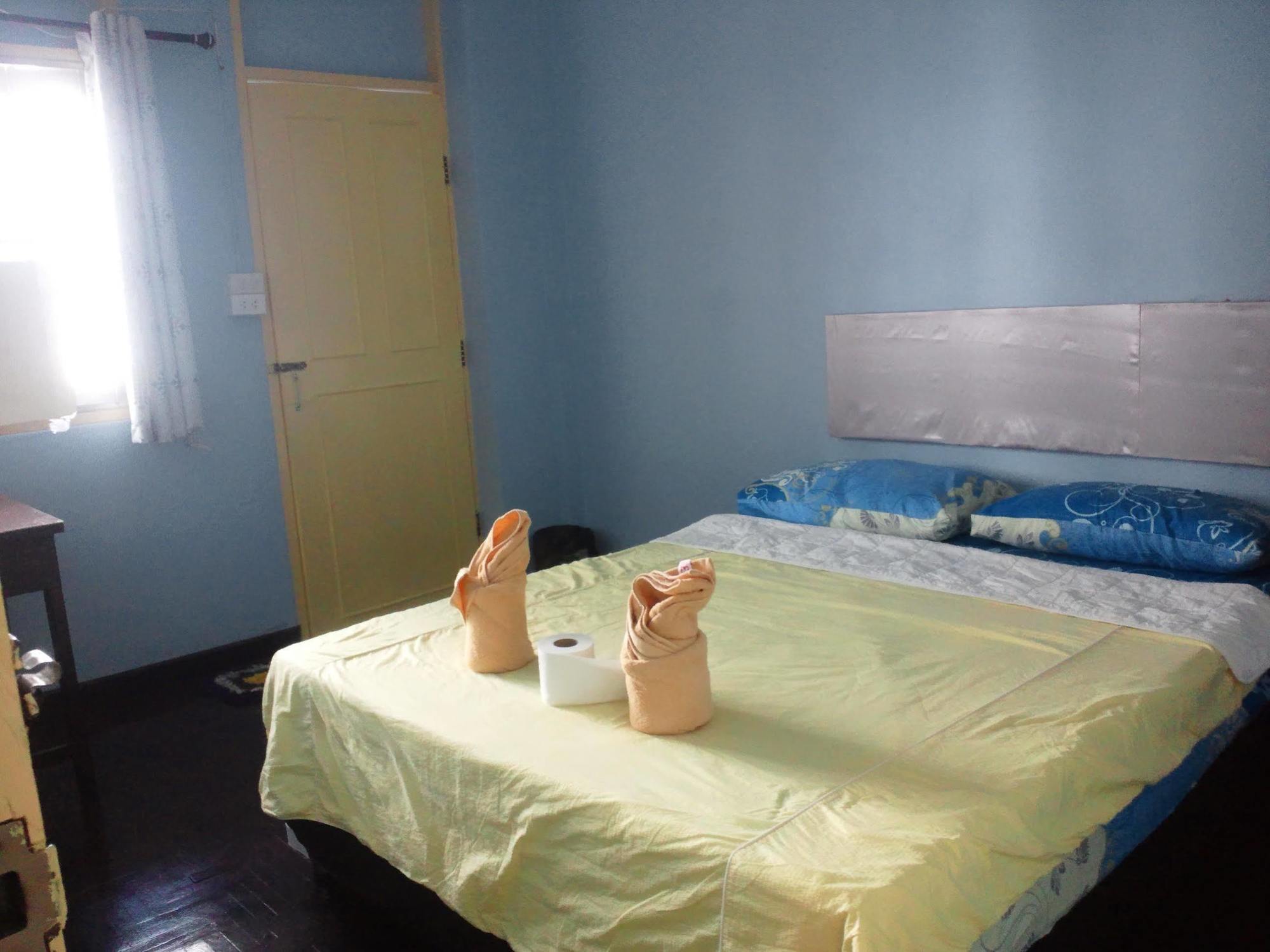 Nalin Guesthouse Chiang Mai Esterno foto